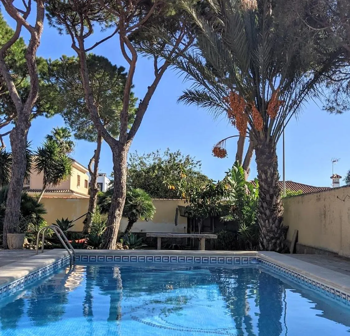 נובו סנקטי פטרי 2-Person Studio, Private Splash Pool, 5 Min Beach
